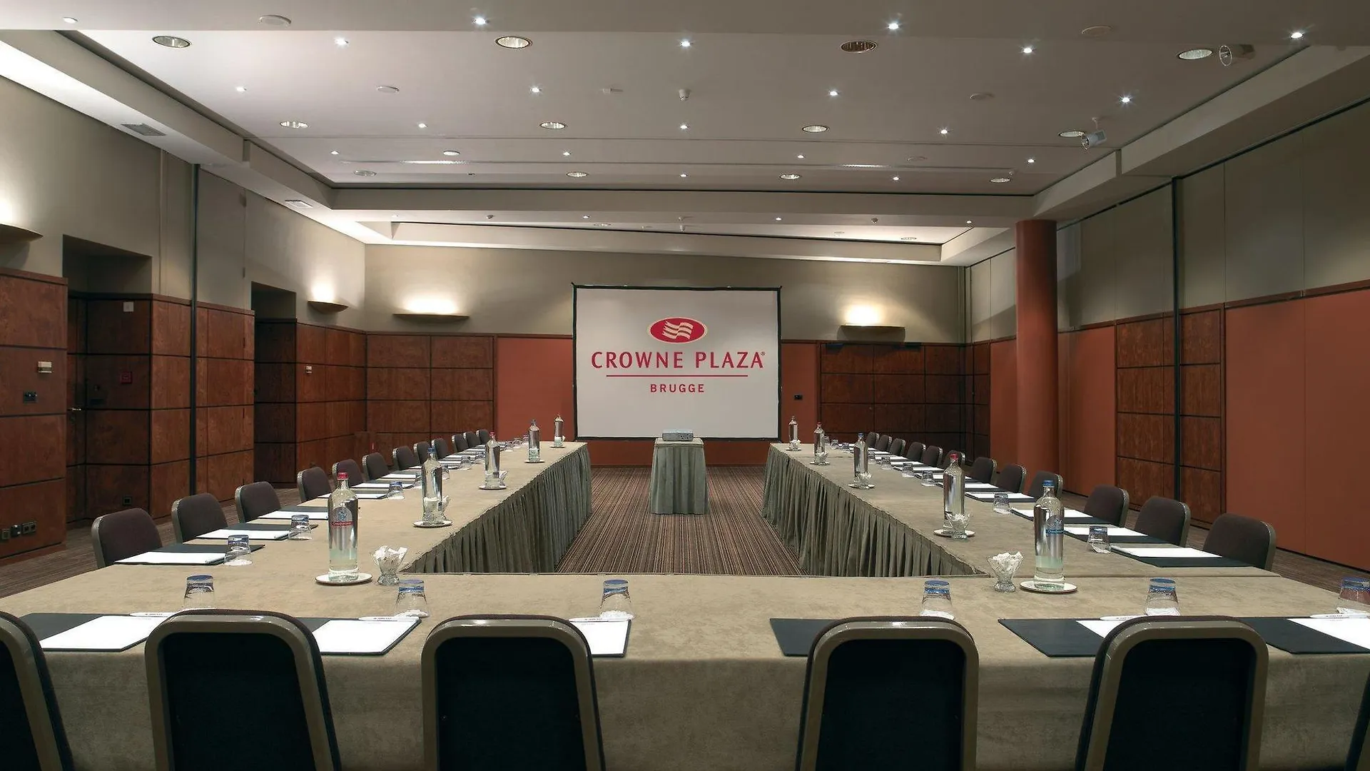 Crowne Plaza Hotel Brugge, an IHG Hotel 4*, Brugge